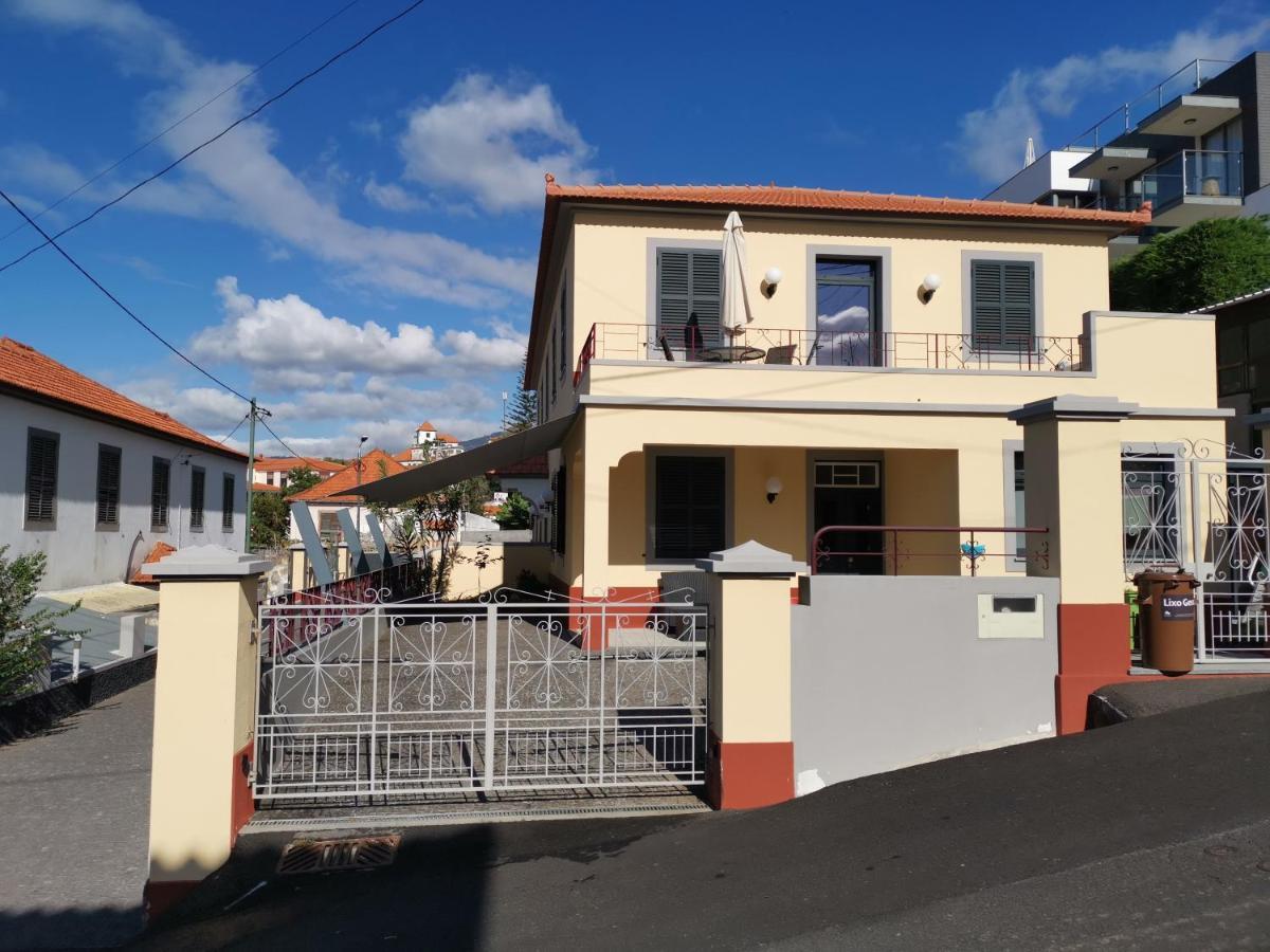 Charming Apartment In Funchal - Lazareto Luaran gambar