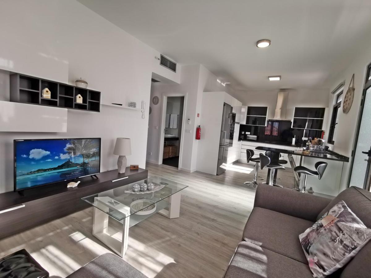 Charming Apartment In Funchal - Lazareto Luaran gambar