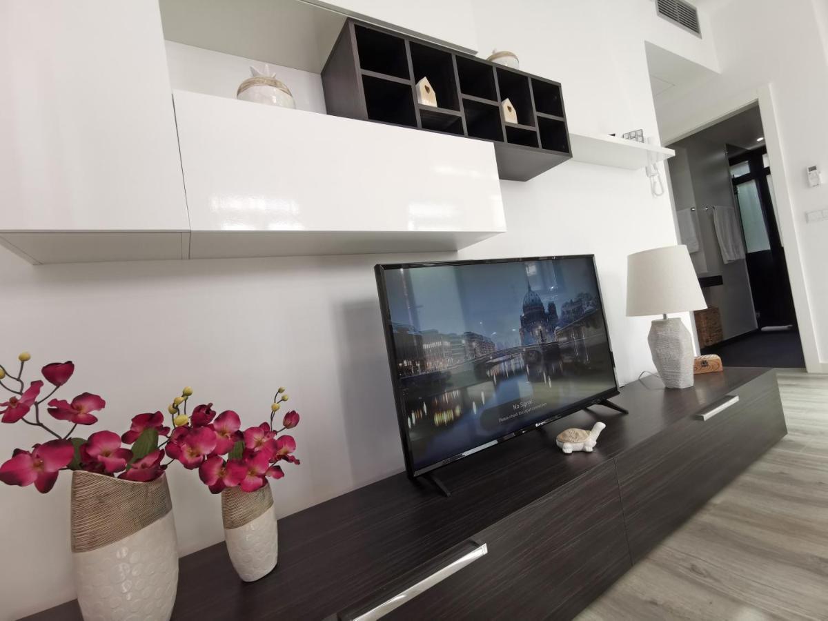 Charming Apartment In Funchal - Lazareto Luaran gambar