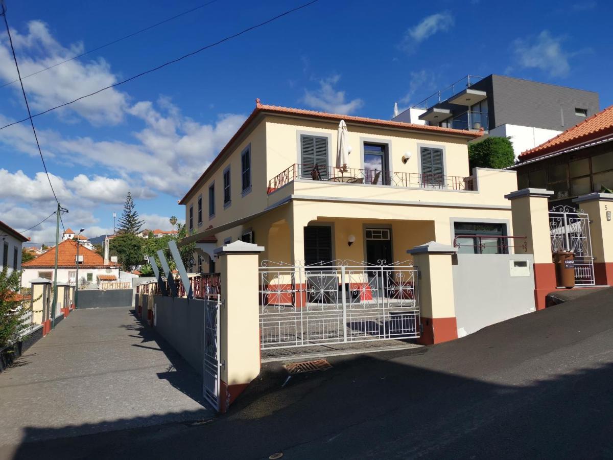 Charming Apartment In Funchal - Lazareto Luaran gambar