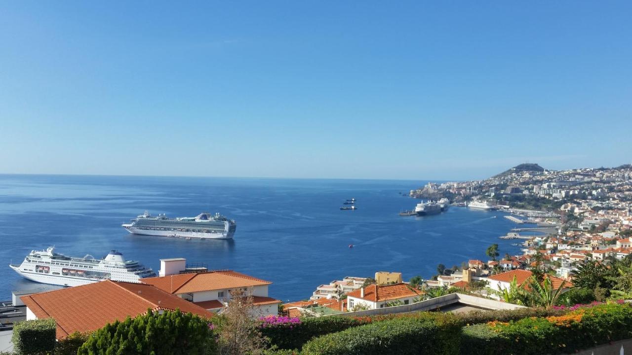 Charming Apartment In Funchal - Lazareto Luaran gambar
