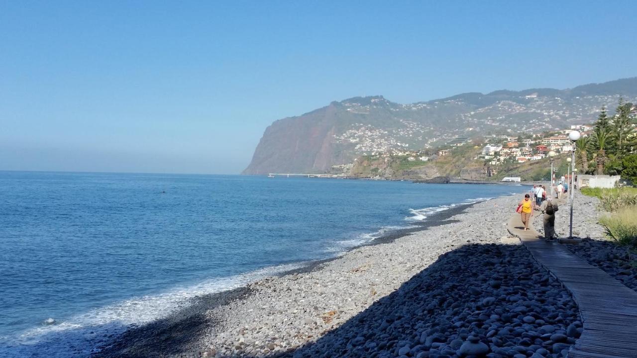 Charming Apartment In Funchal - Lazareto Luaran gambar